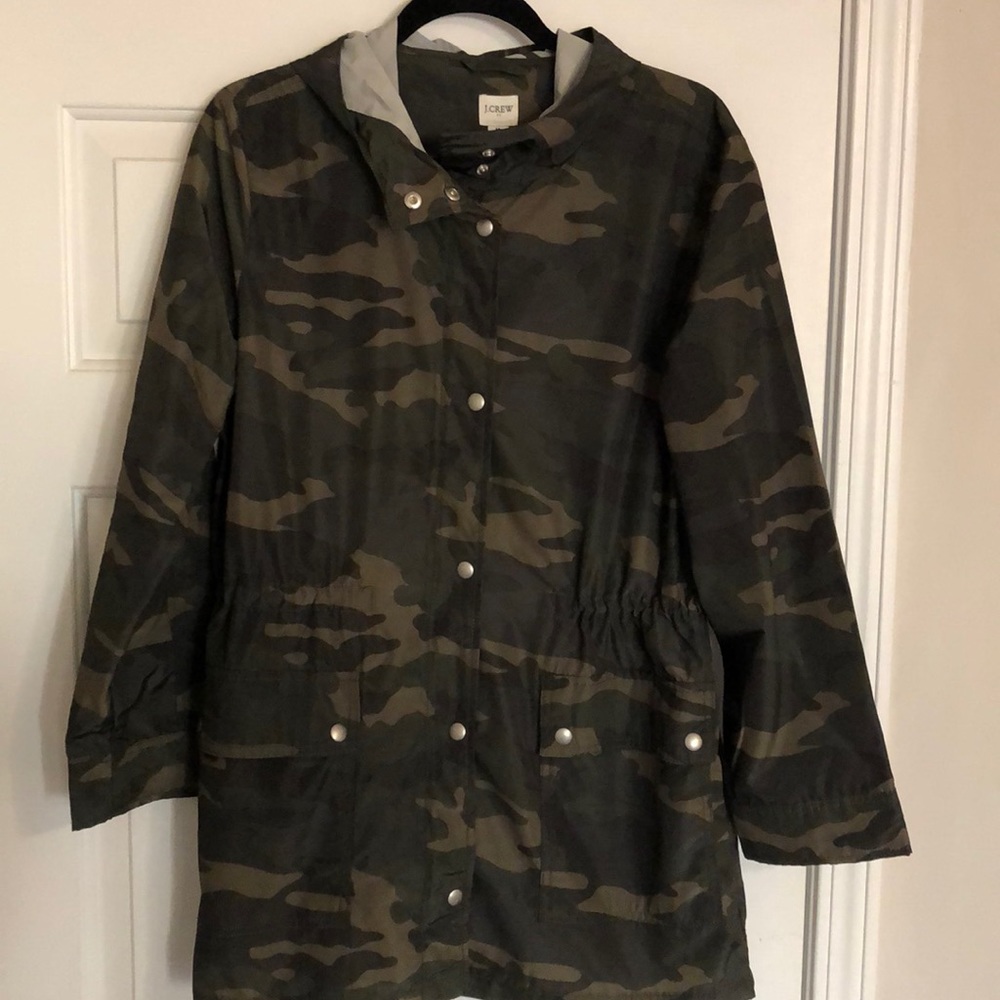 NWOT j.crew camo rain jacket